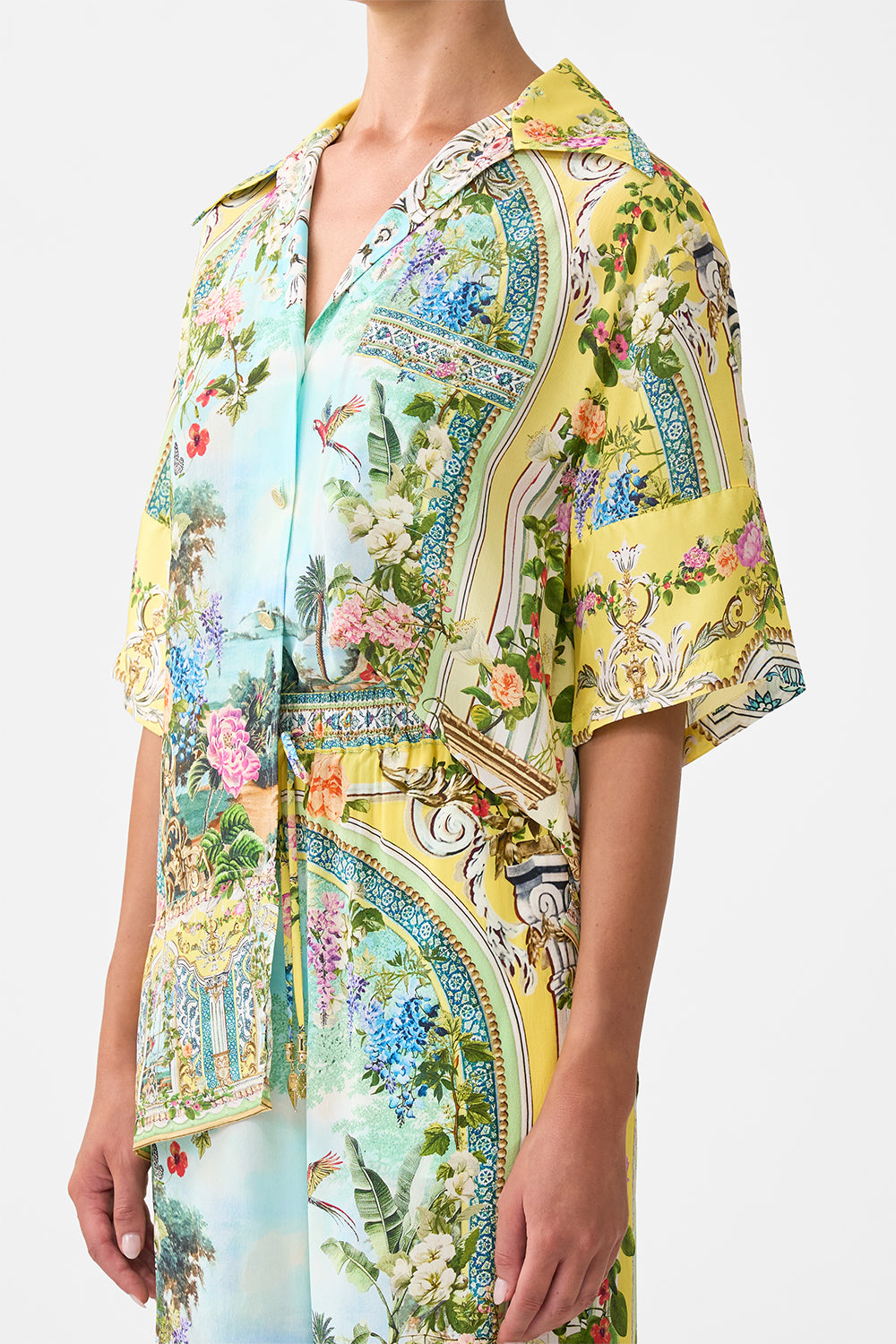 The CAMILLA OVERSIZED SHIRT WITH POCKET TALES OF TOPKAPI PALACE