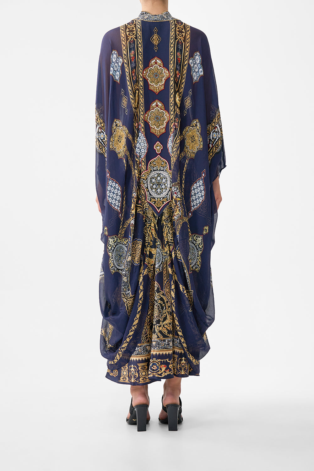 LAYER WITH CENTRE BACK PANEL THE IMPERIAL GATE