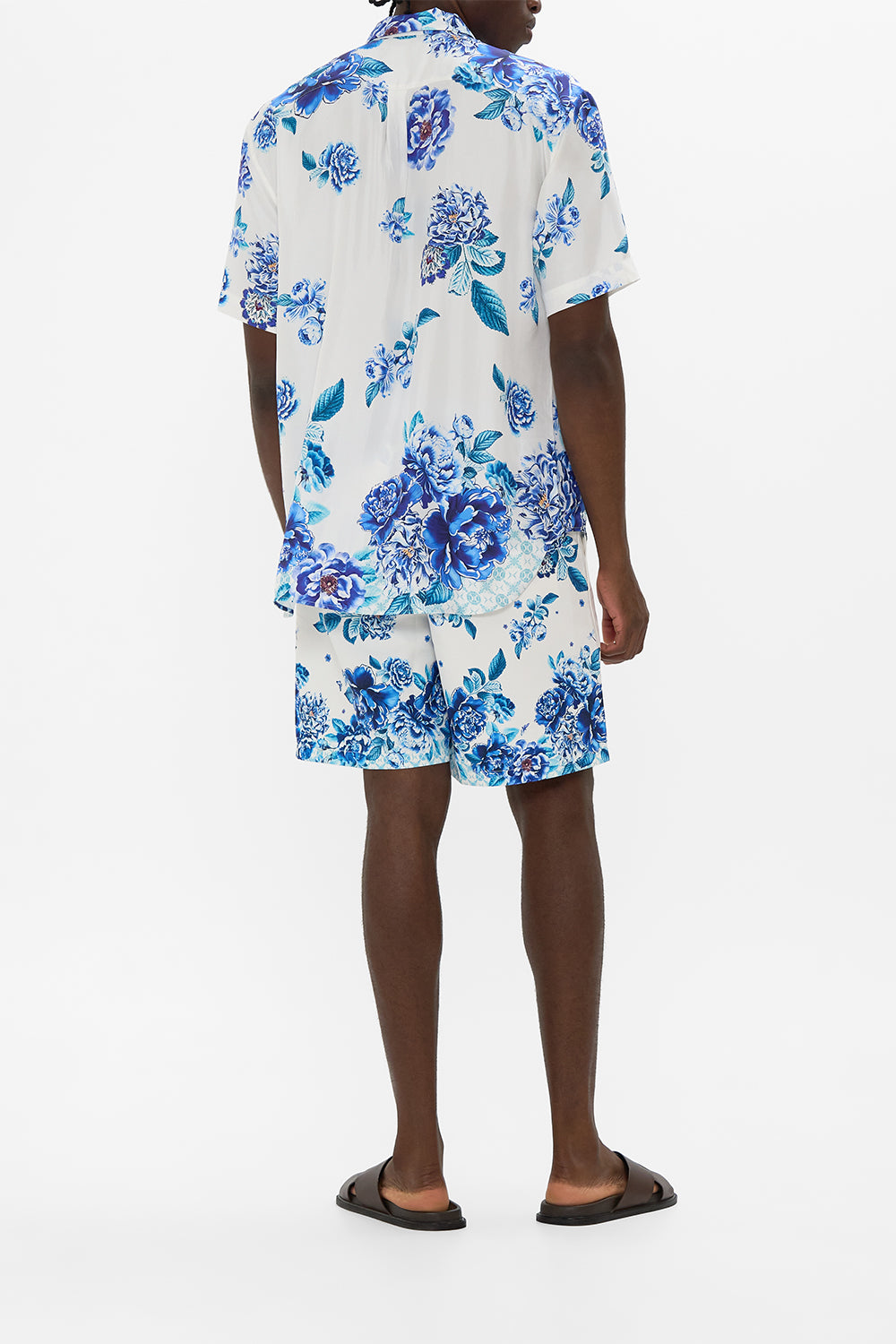 The CAMILLA SHORT SLEEVE OVERSIZED SHIRT A CERAMIC GARDEN
