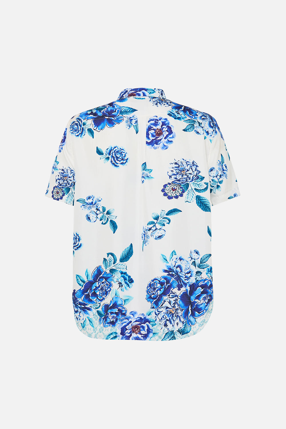 The CAMILLA SHORT SLEEVE OVERSIZED SHIRT A CERAMIC GARDEN