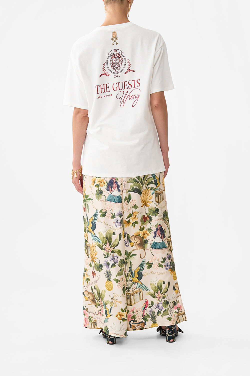 OVERSIZED BAND TEE WELCOME TO THE WHITE LOTUS
