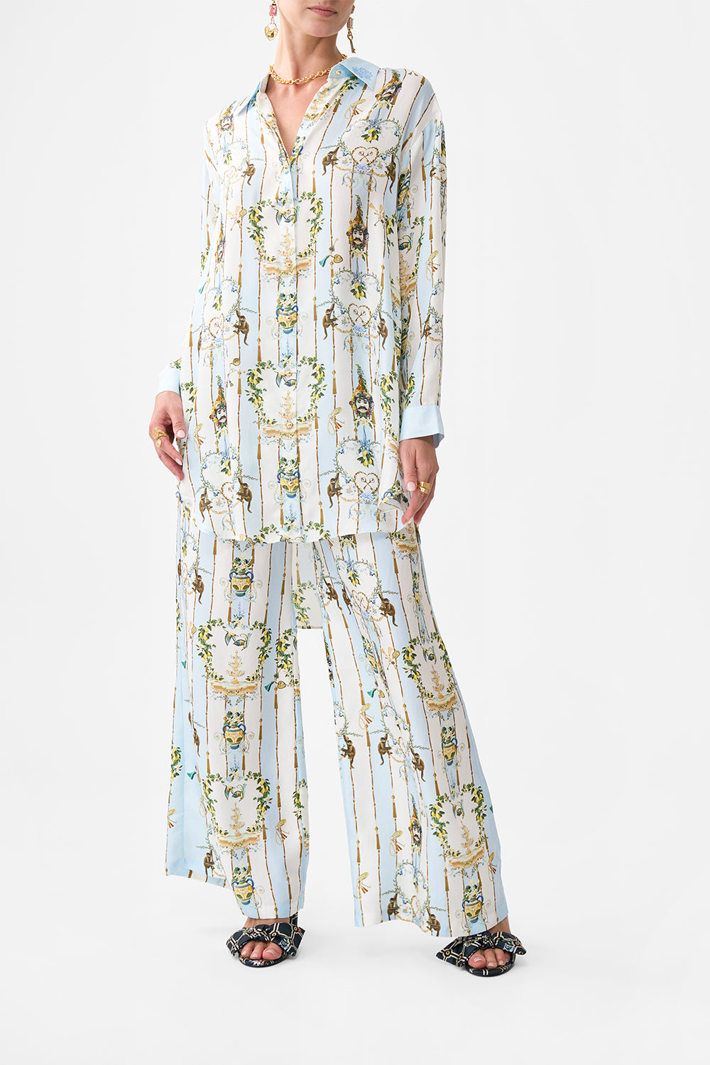 The CAMILLA SHIRT TUNIC WITH SIDE BUTTONS VENUS ON A VESPAVENUS ON A VESPA