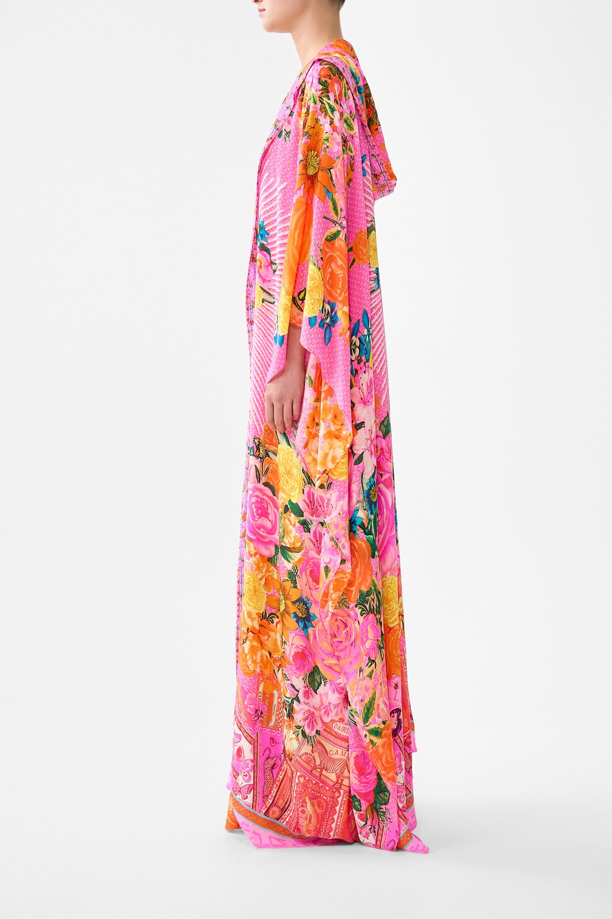 OVERSIZED ROBE ILLUSTRATION NATION