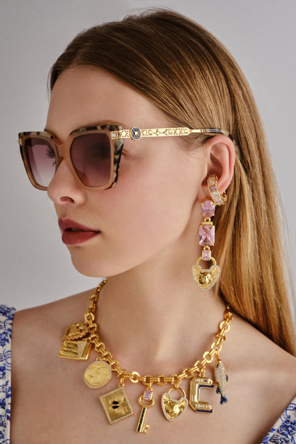 The CAMILLA LOCKETS LOADED EAR CUFF GOLD