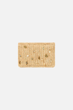 RAFFIA CLUTCH WITH CHARMS NATURAL