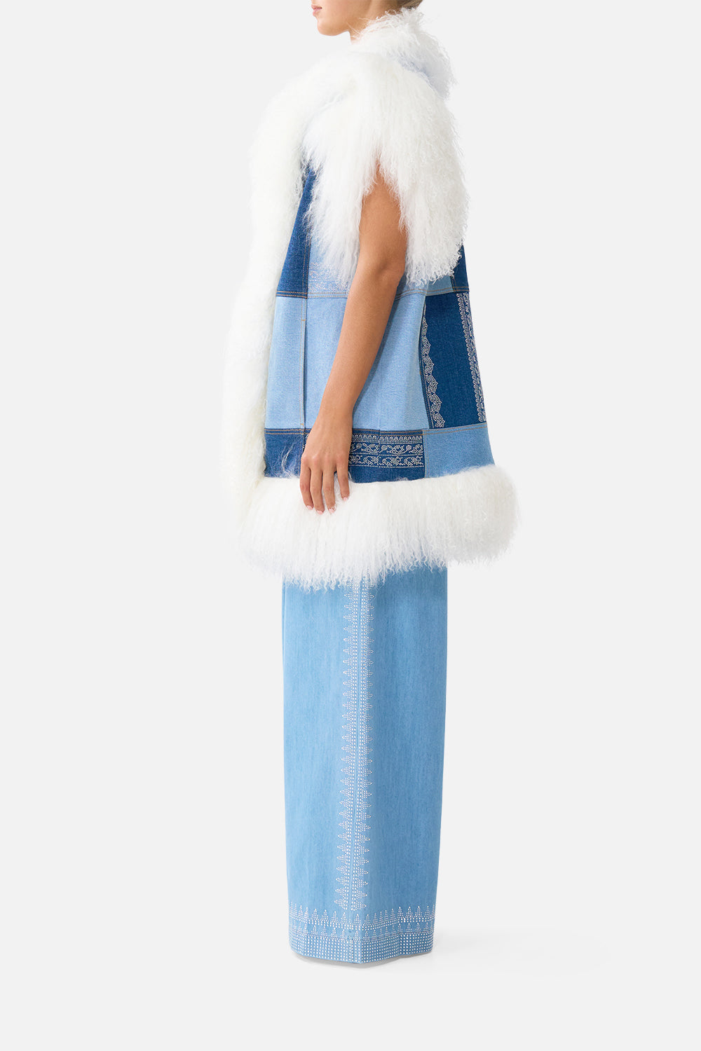 The CAMILLA OVERSIZED SHEARLING GILET THE HUM OF THE ALHAMBRA