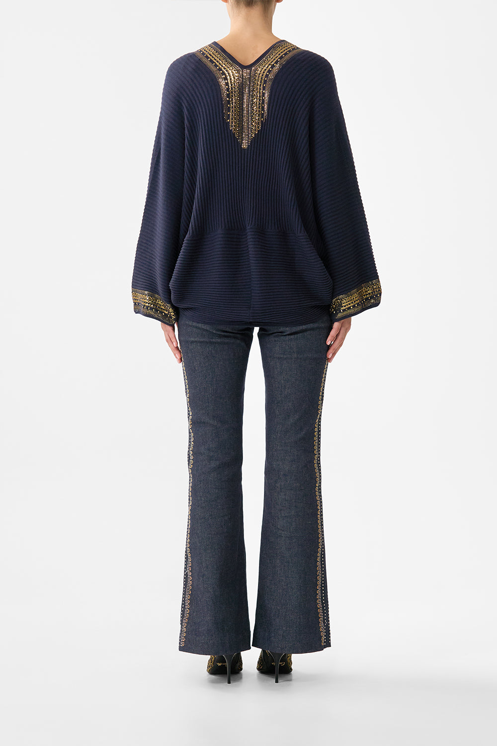 RELAXED V NECK KNIT TOP NOTES FROM THE BLUE ROOM