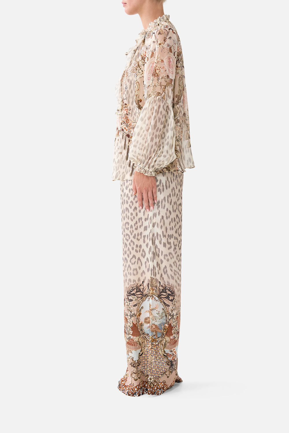 The CAMILLA RAGLAN BLOUSE WITH FRONT RUFFLE ARANJUEZ ANIMALIA