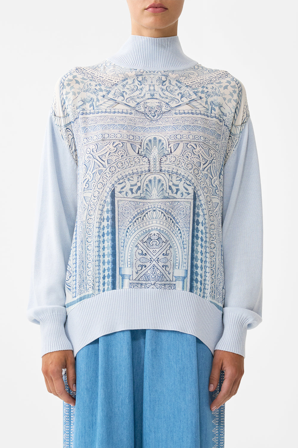 The CAMILLA SILK FRONT TURTLE NECK KNIT THE HUM OF THE ALHAMBRA