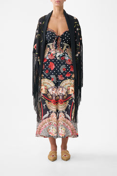 MACRAME SHAWL DAUGHTERS OF DUENDE