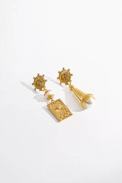 BOHEMIAN BABYLON ASYMMETRICAL CHARM EARRINGS GOLD