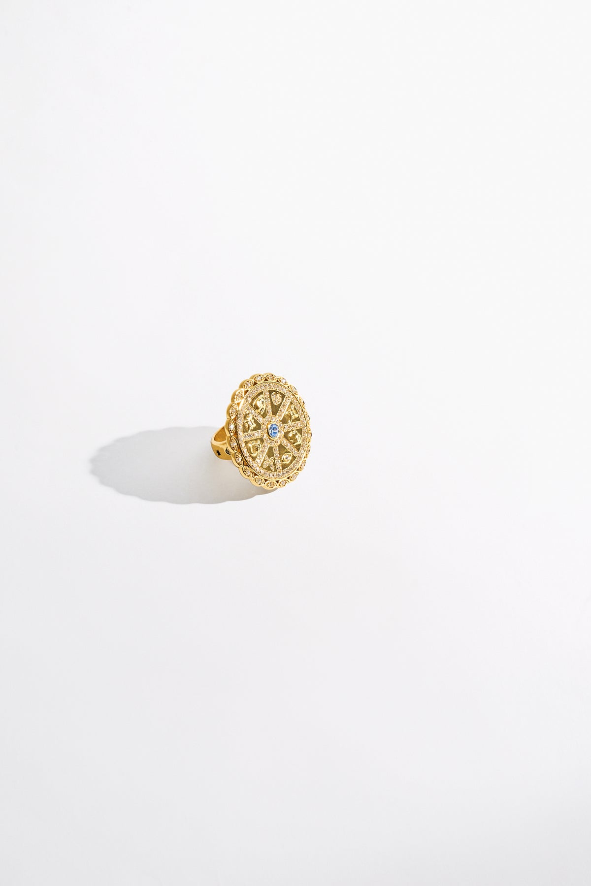 BOHEMIAN BABYLON STATEMENT CIRCLE RING GOLD