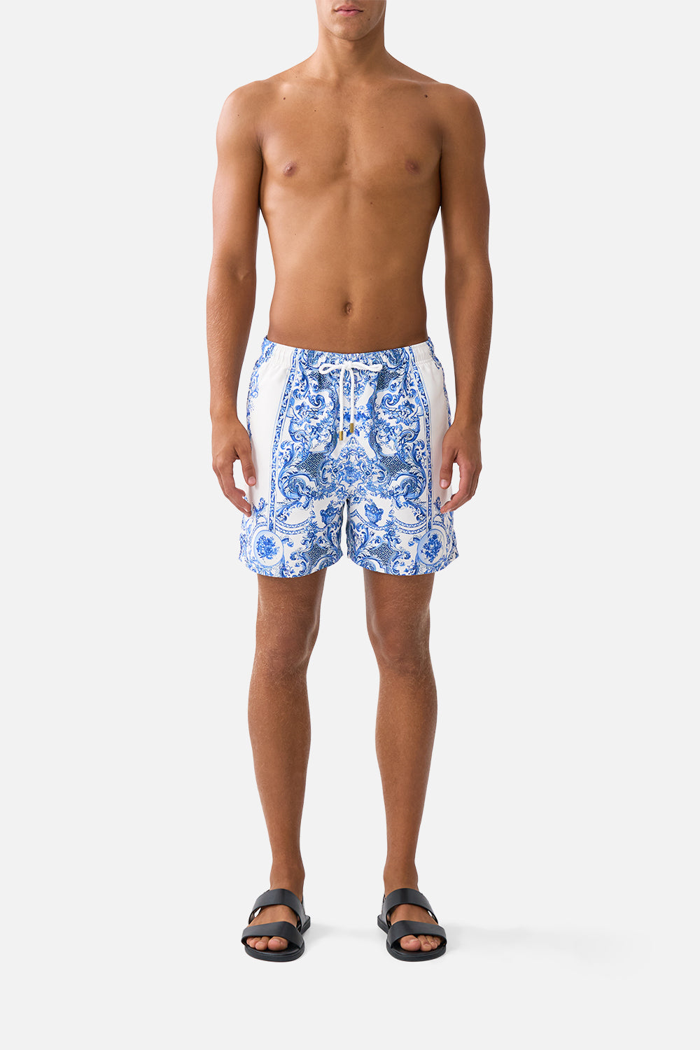 The CAMILLA MID LENGTH BOARDSHORT WITH ELASTIC WAIST CERAMIC PANORAMICCERAMIC PANORAMIC