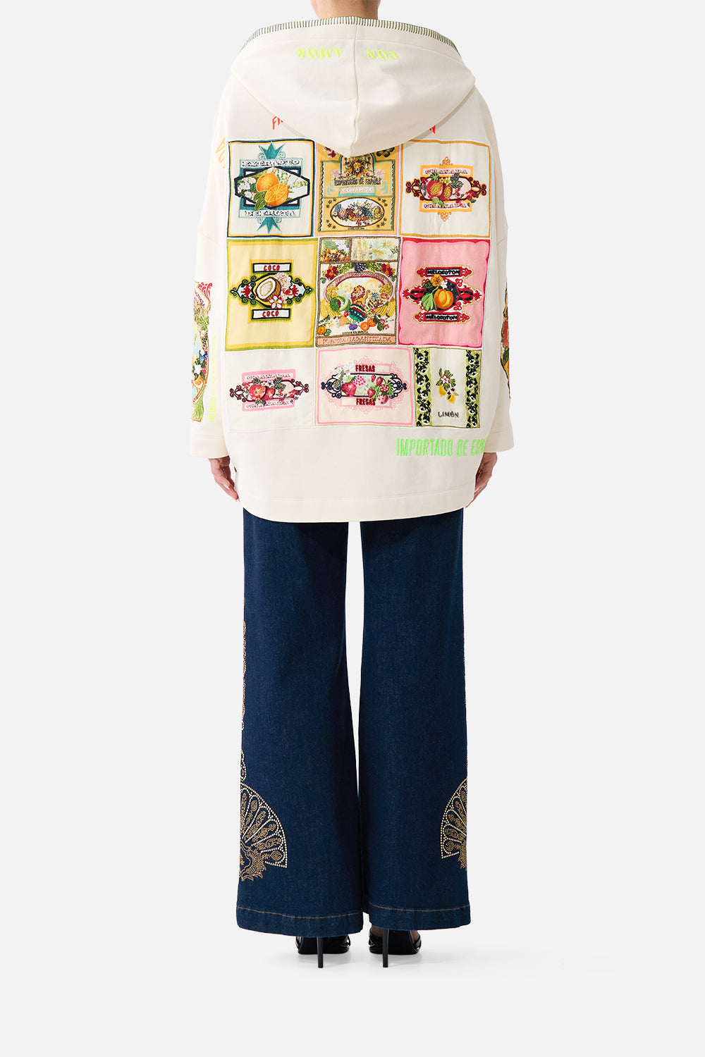 The CAMILLA HOODIE JACKET WITH POCKETS MAGIC OF THE MERCADO