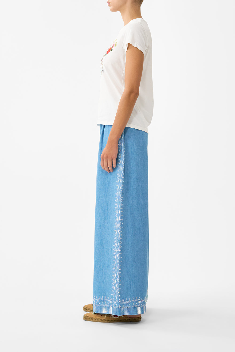 SLIM FIT ROUND NECK T-SHIRT - WHITE OLÉ OLÉ