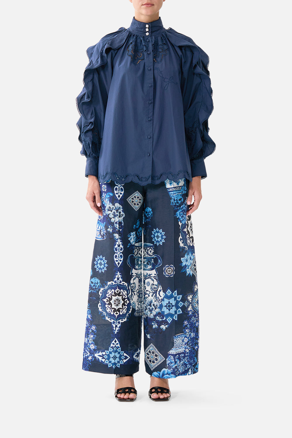 RELAXED BLOUSE WITH FRILL SLEEVE DETAIL - NAVY A TILED WONDERLAND