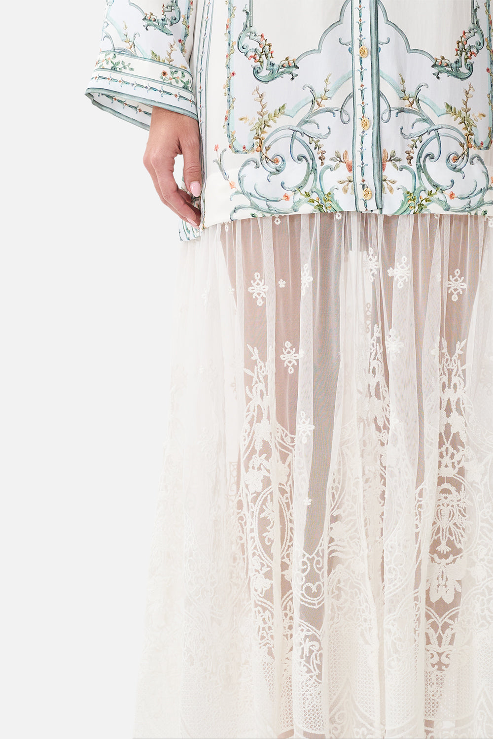LONG KAFTAN WITH LACE SKIRT BALLAD OF THE BIBLIOTHÈQUE