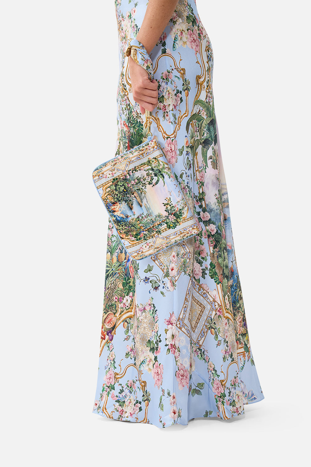 The CAMILLA SCARF CLUTCH SISI SOCIETY