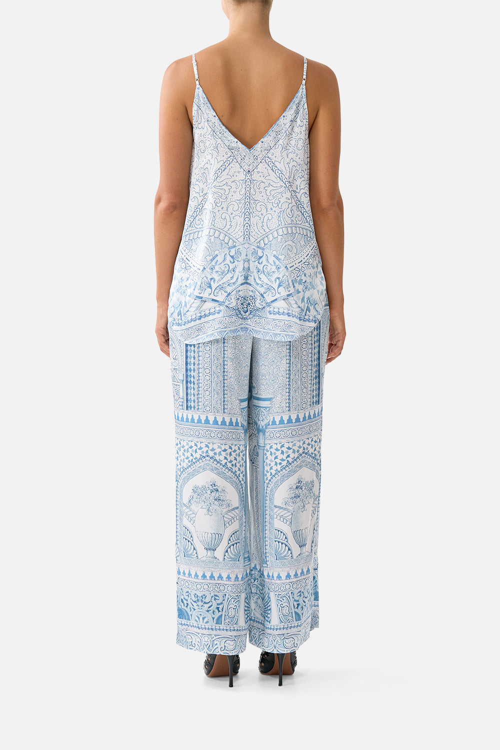 V NECK CAMI THE HUM OF THE ALHAMBRA