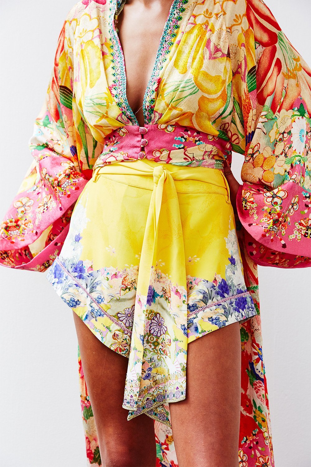 TIE DETAIL HIGH CUT SHORTS MELLOW MUSE