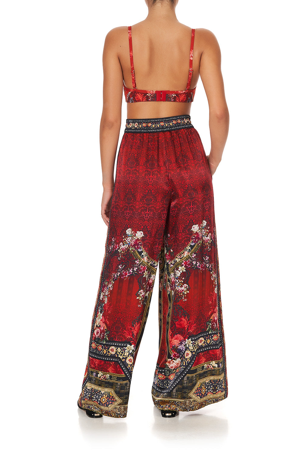 SOFT BRA WITH BACK CLIP STORIES OF A STATION