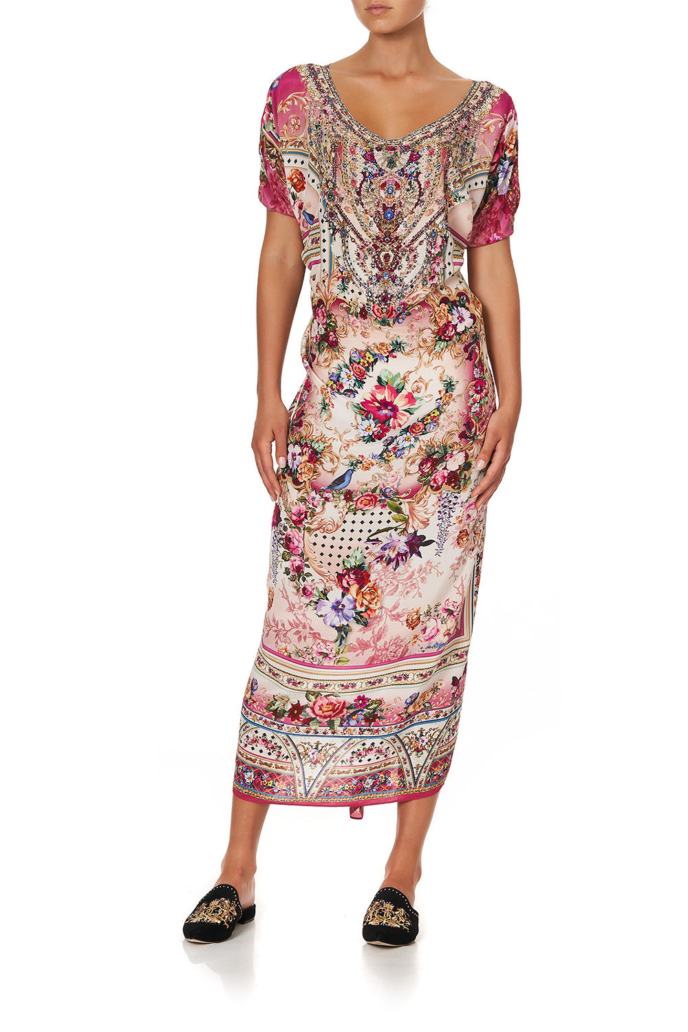 ROUND NECK KAFTAN SUMMONED BY A ROSE