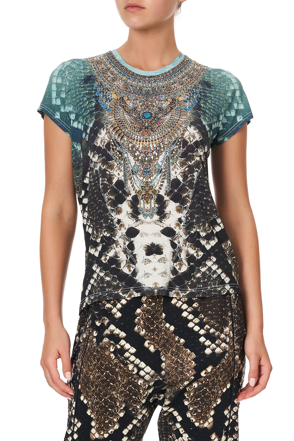 CURVED HEM FITTED TEE PREY