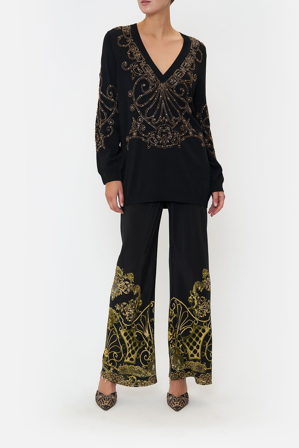 EMBELLISHED V NECK KNIT SHADOWS OF ARMADA
