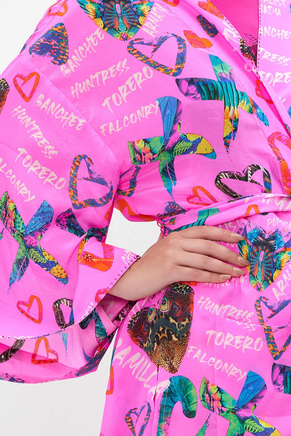 KIMONO WITH TIE BELT WRITINGS ON THE WALL