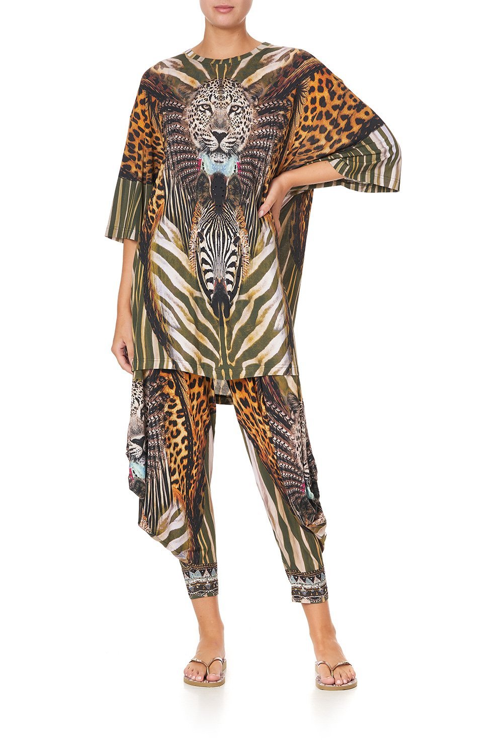 SUPER OVERSIZED TEE NINE LIVES