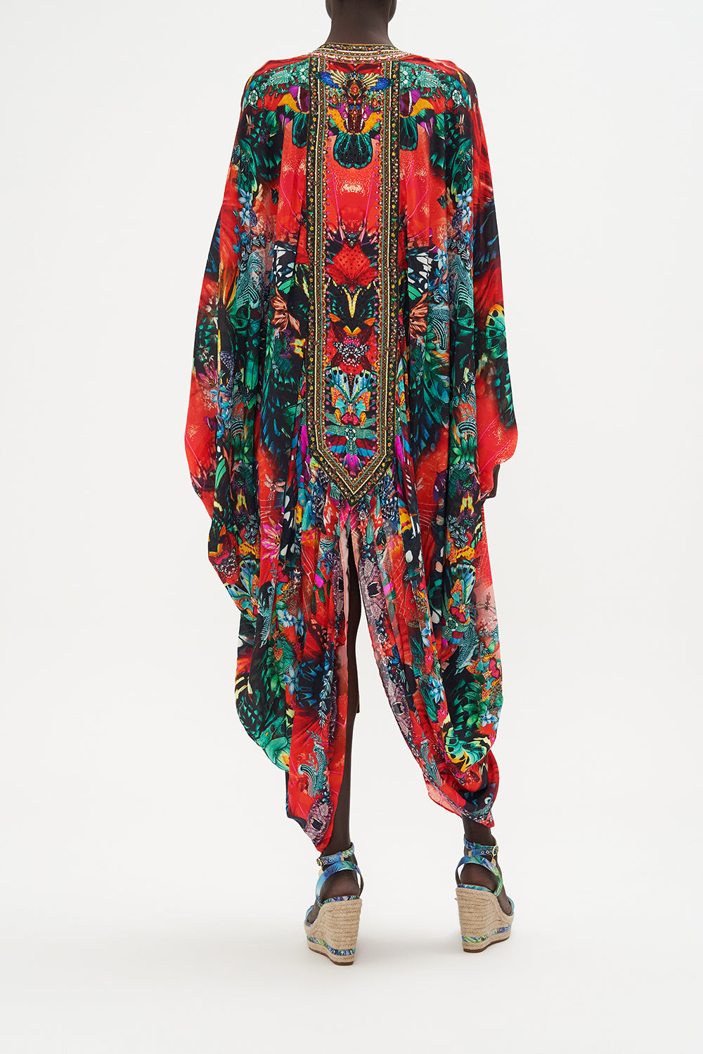 LAYER WITH CB PANEL IN A FLUTTER