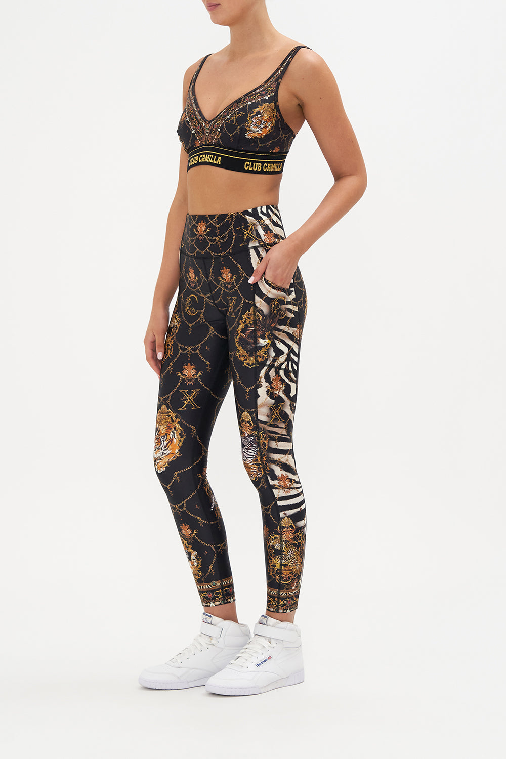 V-NECK ACTIVE CROP KNIGHTS OF JAGGIS TABLE