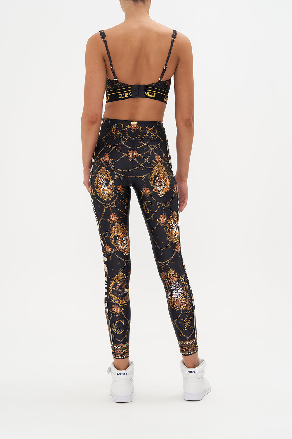 V-NECK ACTIVE CROP KNIGHTS OF JAGGIS TABLE