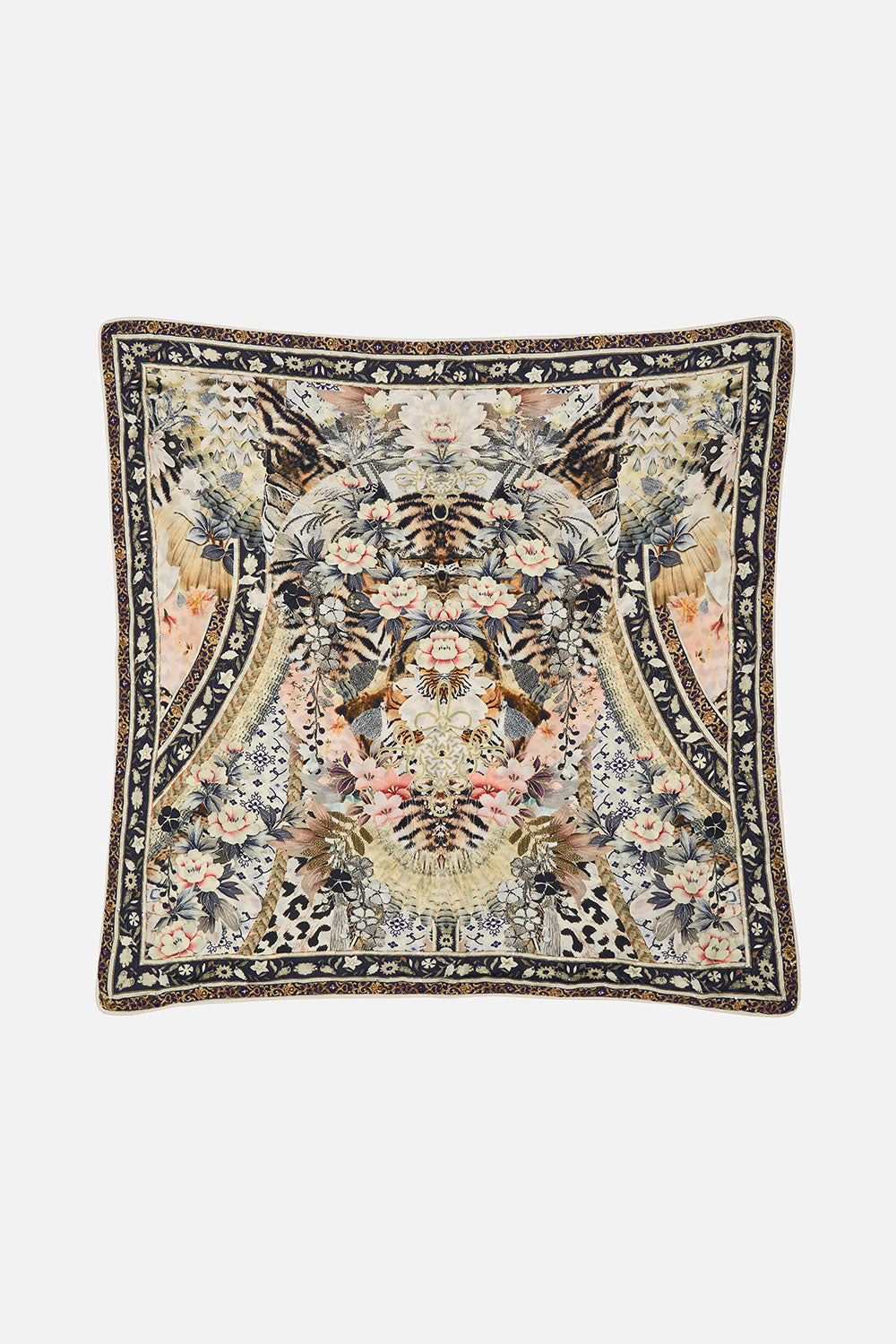 LARGE SQUARE CUSHION MOTO MAIKO