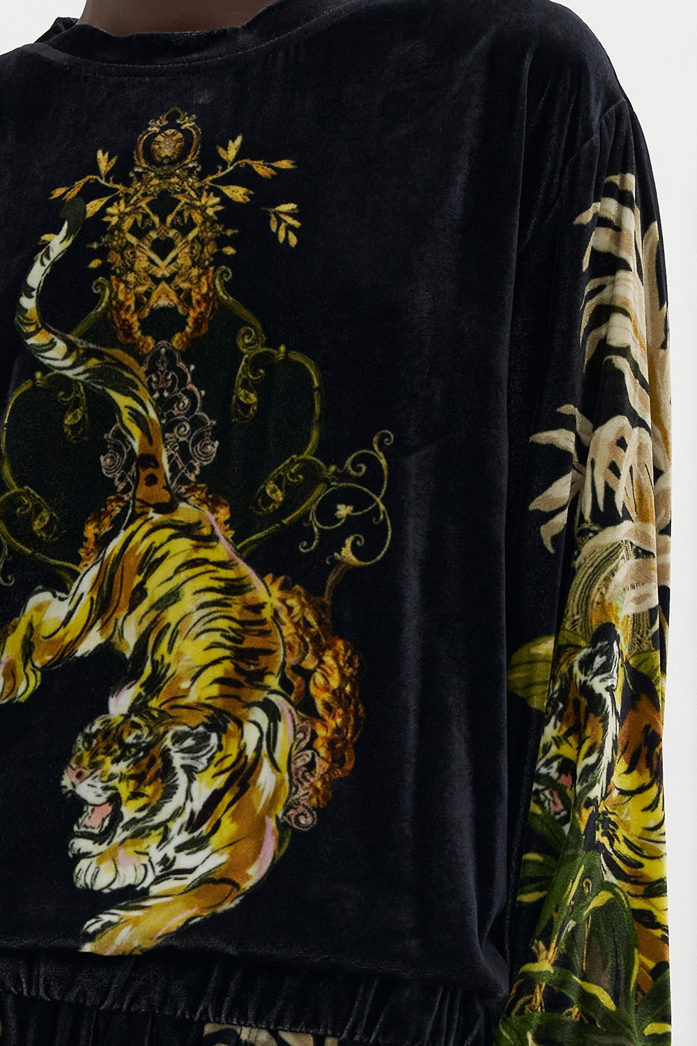 ROUND NECK SWEATER THE QUEENS KING