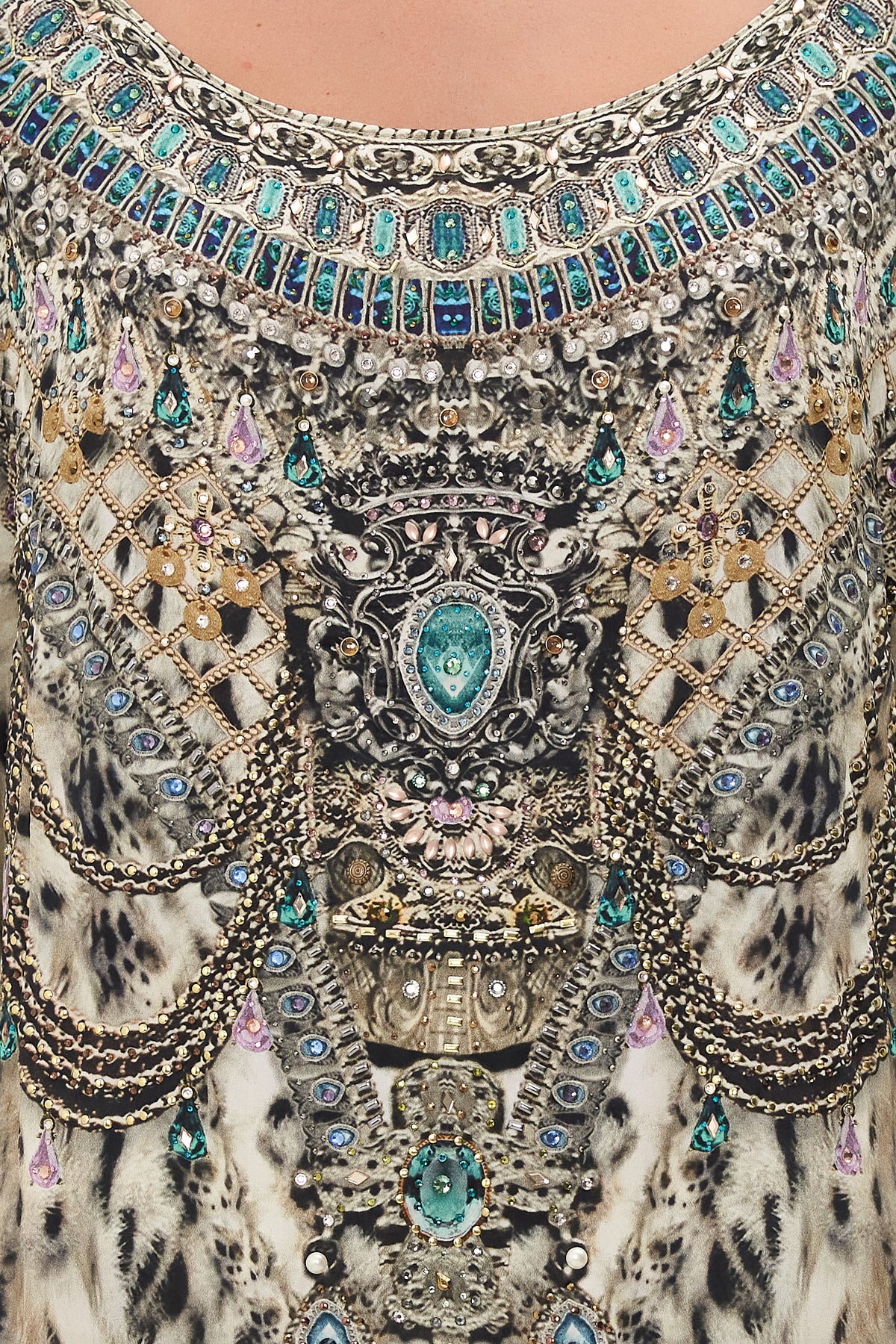 ROUND NECK KAFTAN SNOW WHISPERS