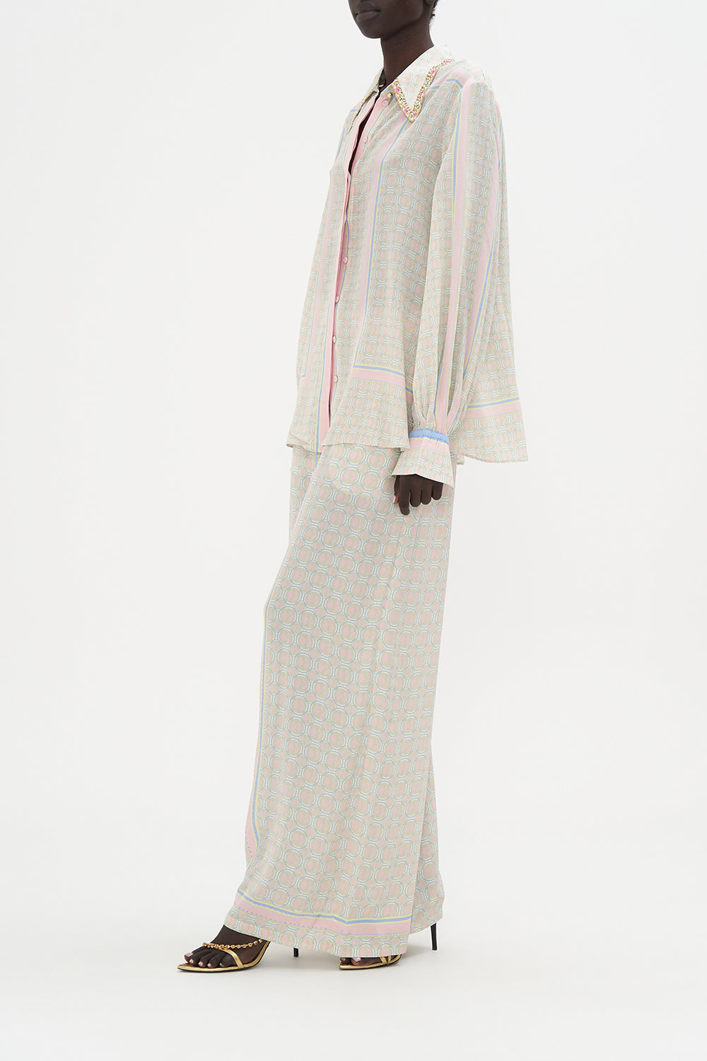 CURVED COLLAR BLOUSE SUNLIGHT SYMPHONY