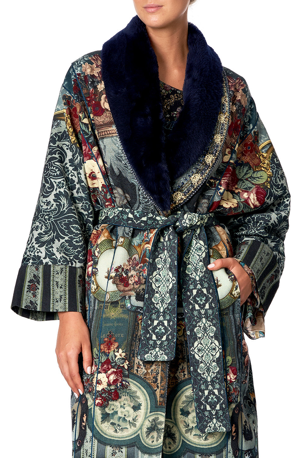 OPERA COAT HOTEL BOHEME