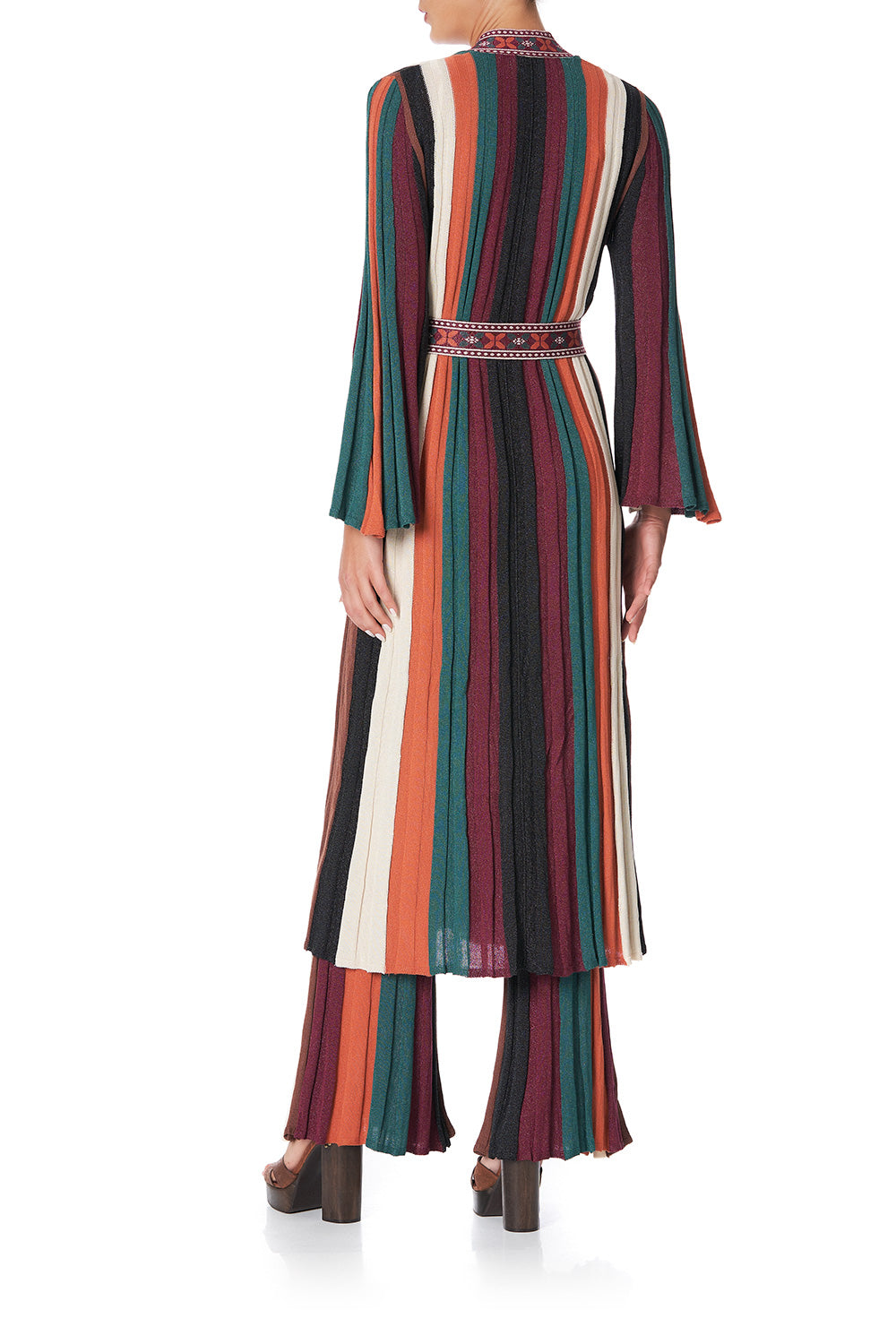 FLARED SLEEVE KNIT ROBE PAVED IN PAISLEY