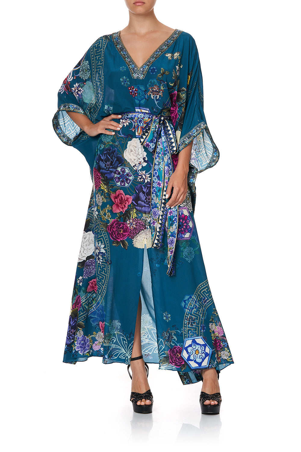 KAFTAN WITH V-NECKBAND AND BELT LUNAR GAZING