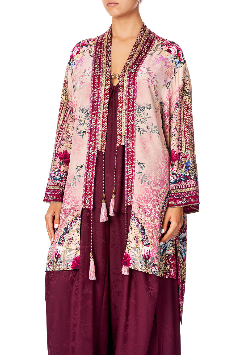 LAYERING WITH NECK BANDS LA BELLE