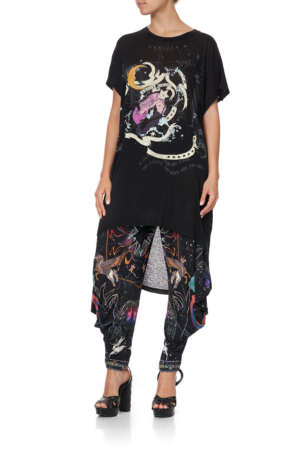 LONG SCOOP BACK HEM T-SHIRT MIDNIGHT MOON HOUSE