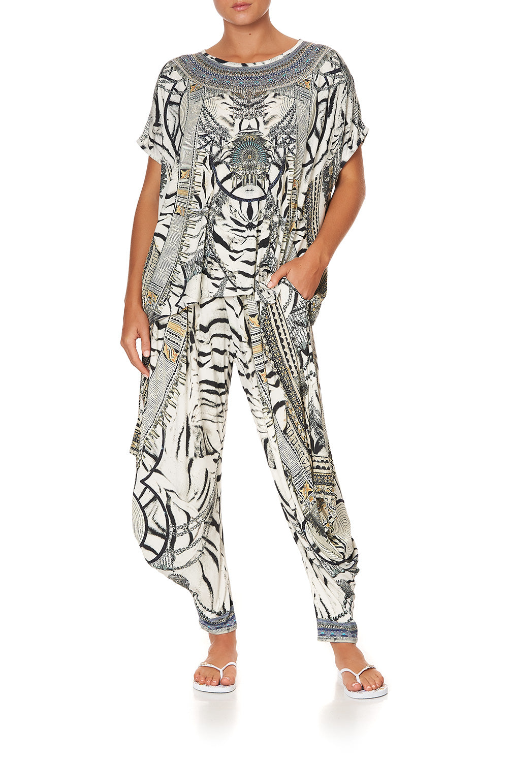 LOOSE FIT ROUND NECK TEE WILD BELLE