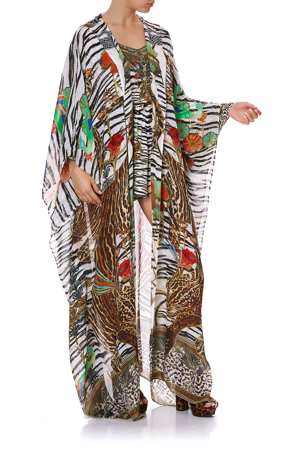 OVERSIZED ROBE COSMIC CONFLICT