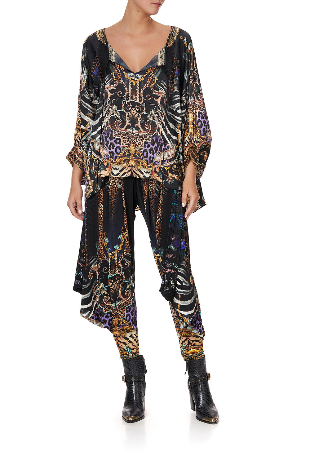 BLACK RAGLAN SLEEVE BLOUSE WITH CUFF SHES GOT GRACE