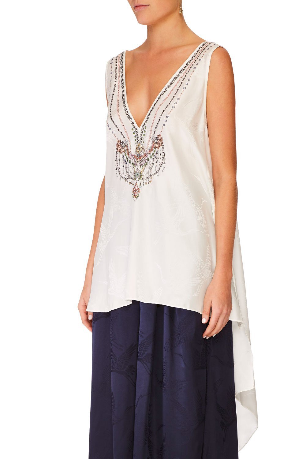 V-NECK TOP WITH SPLIT BACK SOLID WHITE